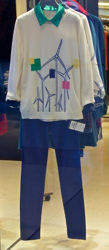 2013年11月份女装深圳零售市场,amass大衣服装款式图片,服装设计资料
